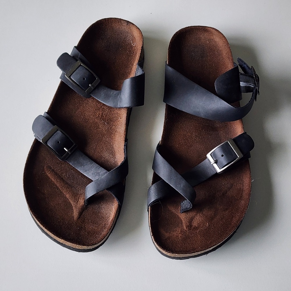 White Mountain Gracie Flat Sandal Womens 9 Black Leather Buckle Cork Footbed